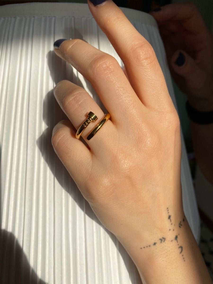 Nail Style Ring