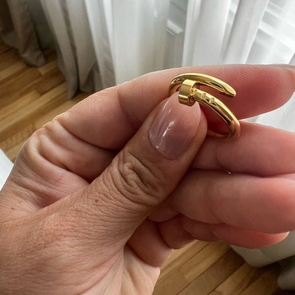 Nail Style Ring